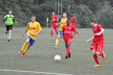 Englebert en jaune est sorti à dix minutes du terme