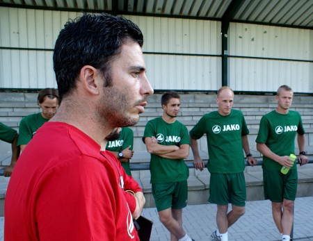 Negrin sera derrière la barre.